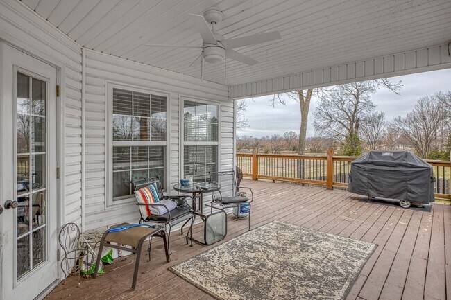 Building Photo - Highly desirable home in Briarbrook