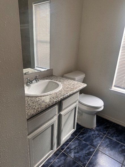 Building Photo - 602 Reva Ridge