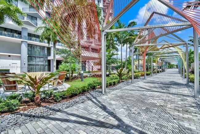 Building Photo - 5252 NW 85th Ave