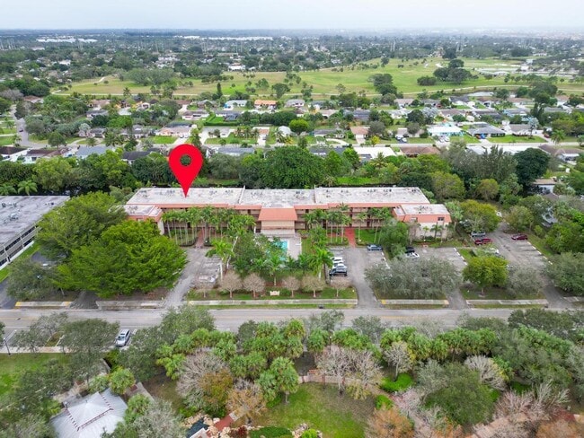 Building Photo - 120 Sparrow Dr