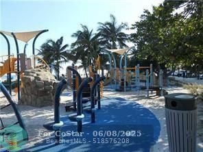 Building Photo - 303 N Riverside Dr