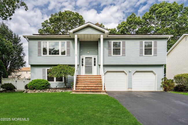 Primary Photo - 122 Moses Milch Dr