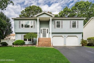 Building Photo - 122 Moses Milch Dr