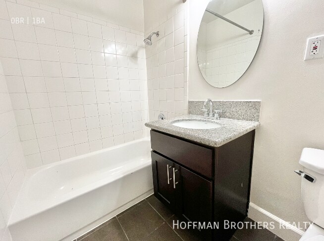 Building Photo - 6871 Franklin Ave