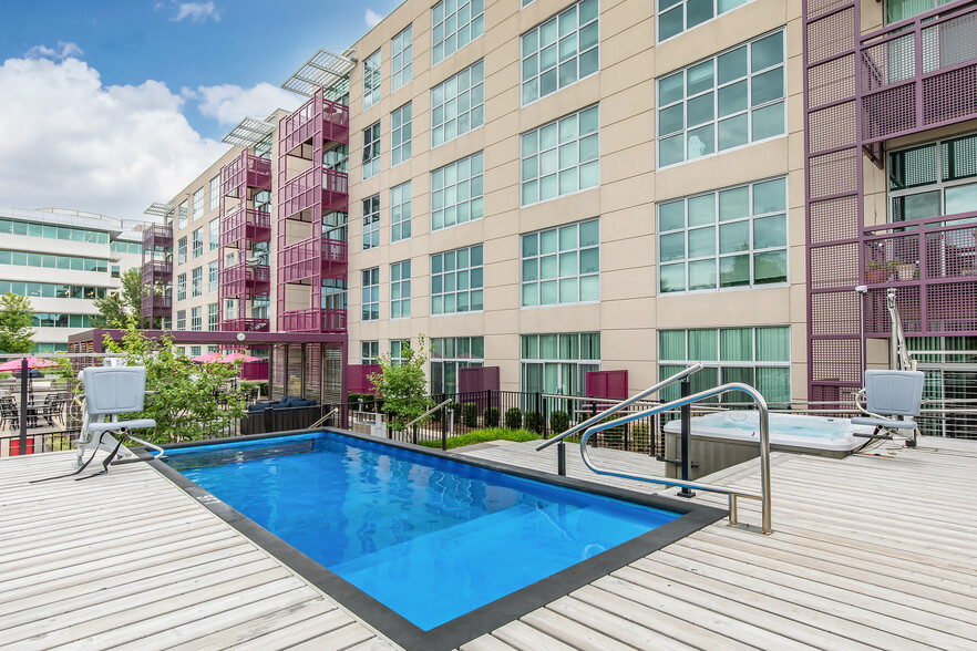 Primary Photo - Lofts at Forest Park