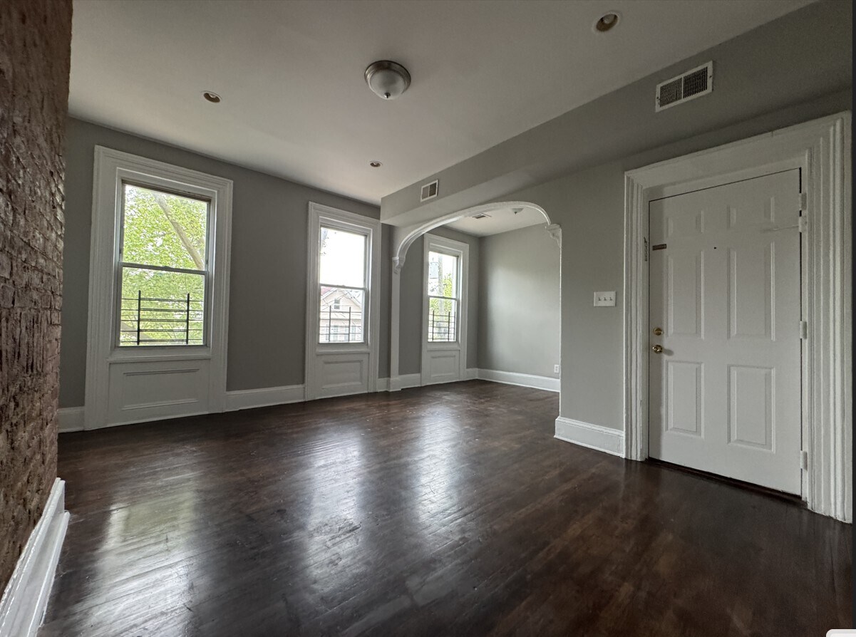 Unit 2 - 56 Gardner Ave