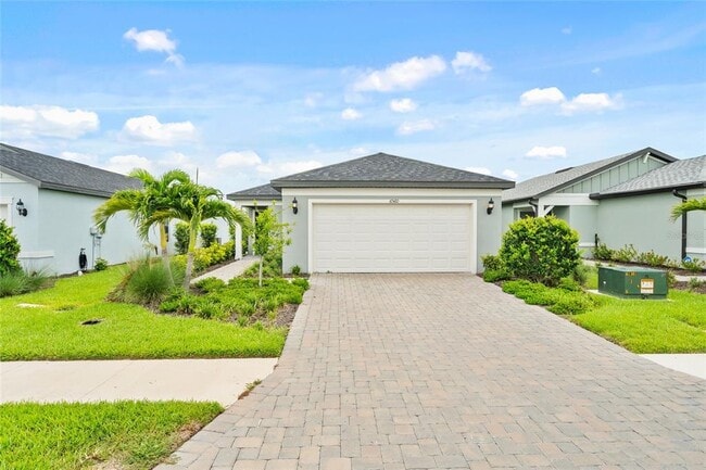 Primary Photo - 6560 Silverstar Dr
