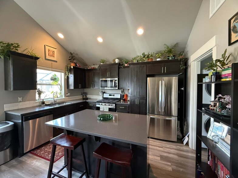 Building Photo - 20130 Carson Creek Ct