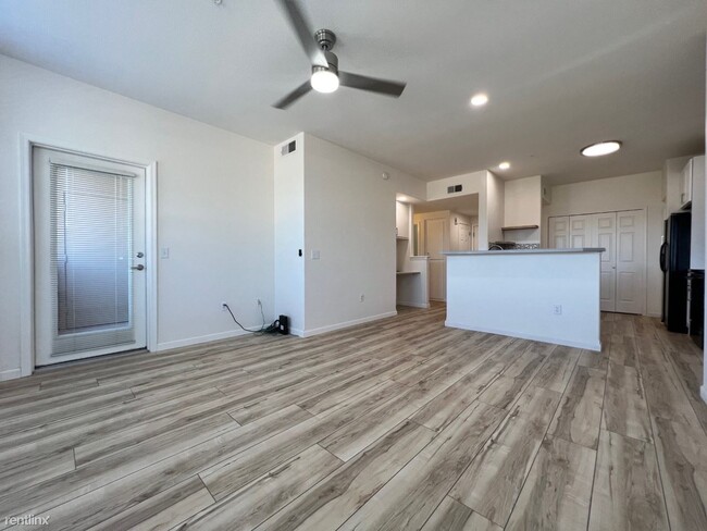 Building Photo - 2 br, 2 bath Condo - 9820 North Central Av...