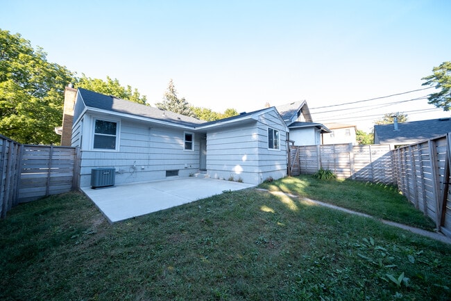 Building Photo - 2100 Randolph Ave