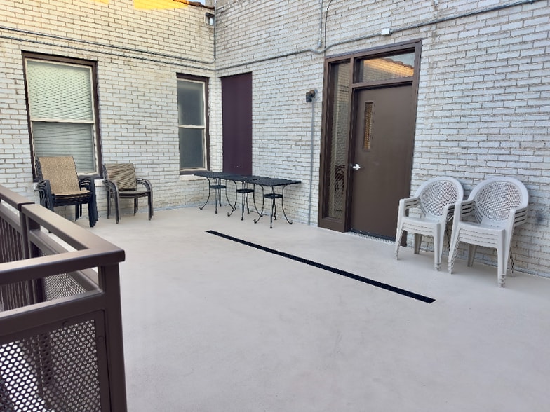 Building Photo - 21 N Last Chance Gulch