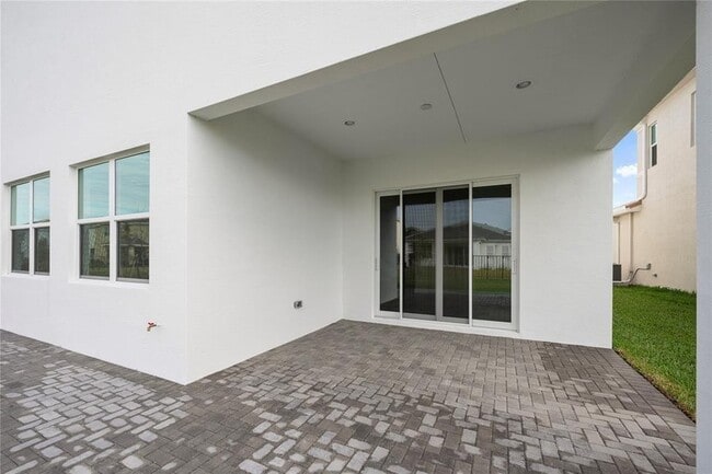 Building Photo - 14941 RedCove Pl