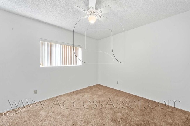 Building Photo - Single-Story 3 Bed with Covered Patio & Gated Yard