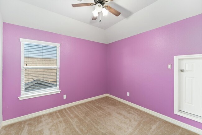 Building Photo - 9991 Boulder Bend Ln