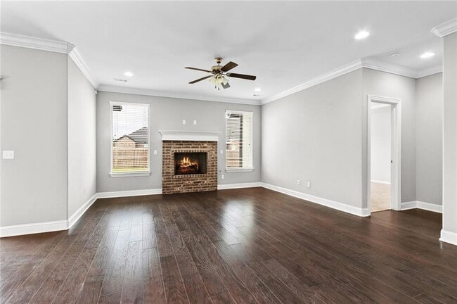 Building Photo - 4400 SW Eggersway Pl