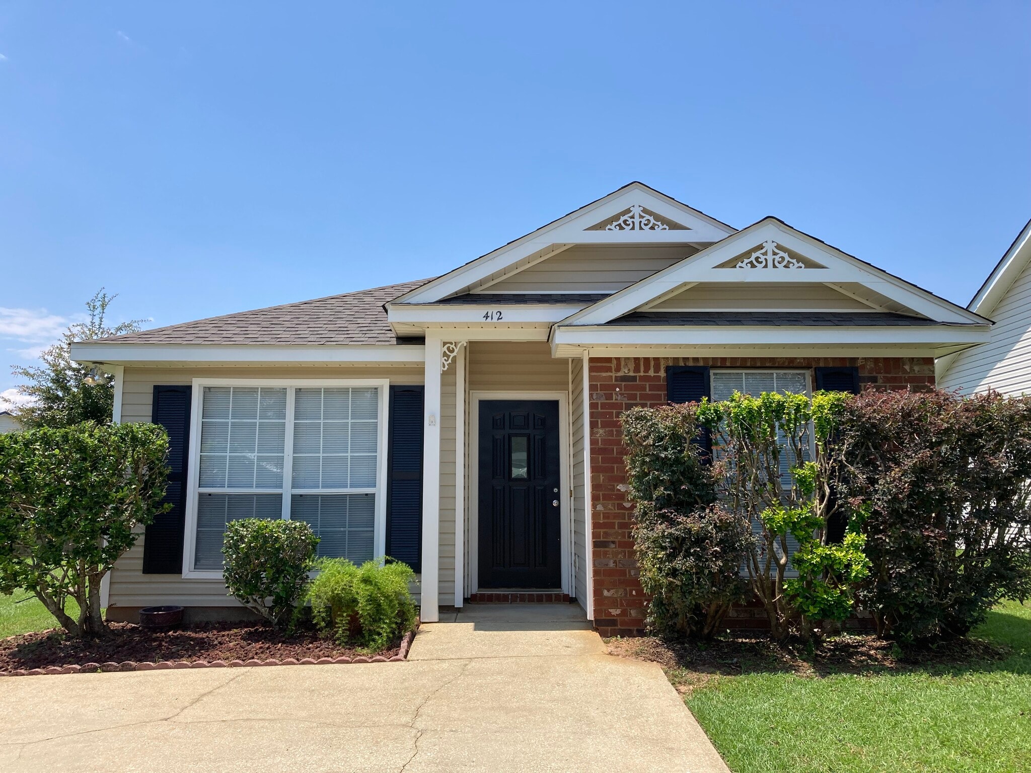 Building Photo - 412 Belle Chase Ct S