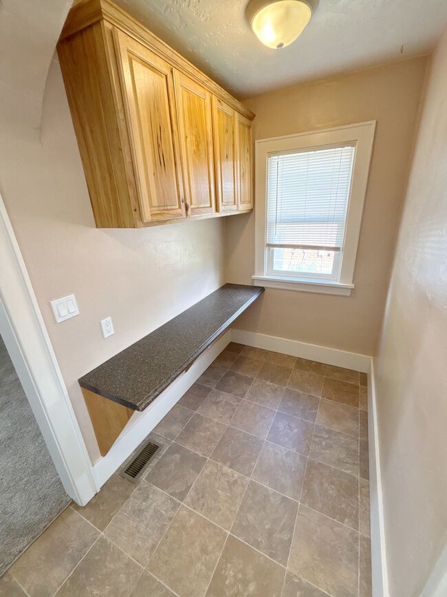 Building Photo - Charming 3 Bed, 2 Bath Home in Pocatello!