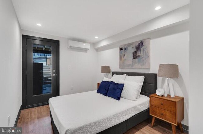 Building Photo - 39 V St NW