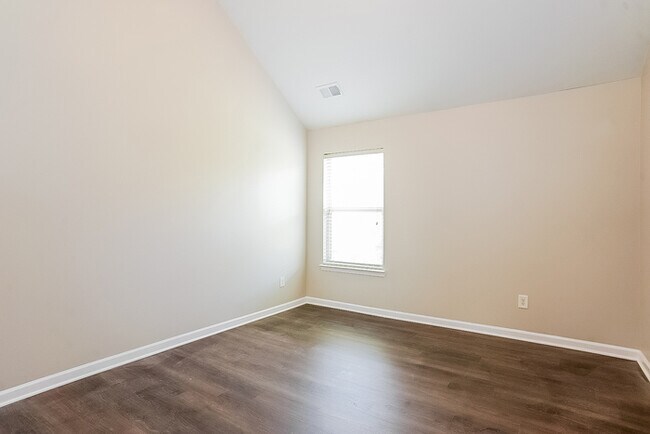 Building Photo - 5-Bedroom Grovetown, GA Home