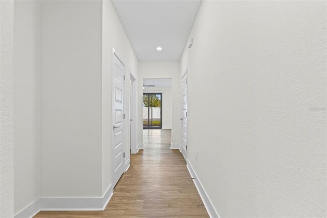 Building Photo - 8086 Gulfstream Ct