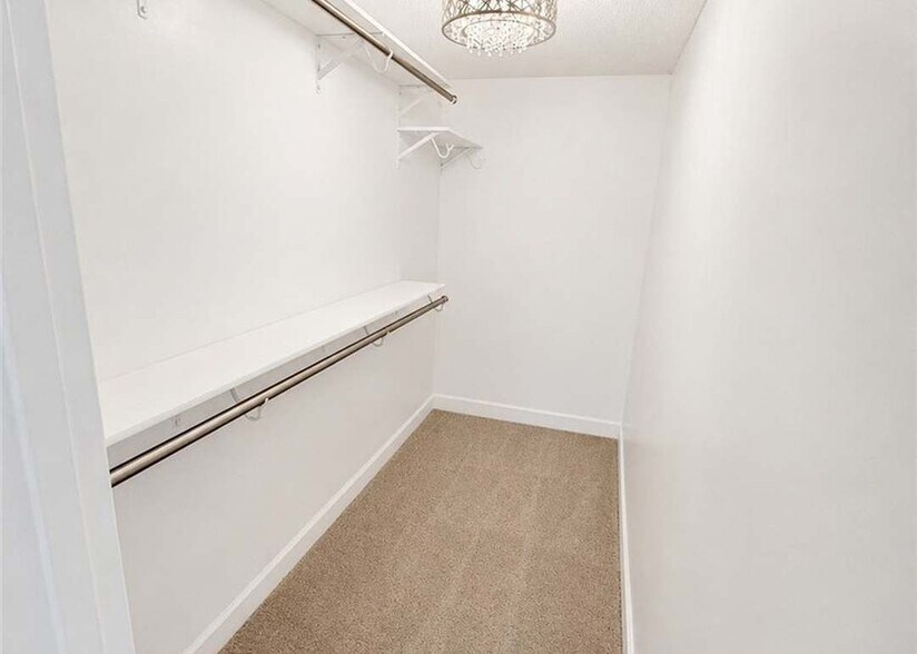 Building Photo - 14222 Enfield Cir