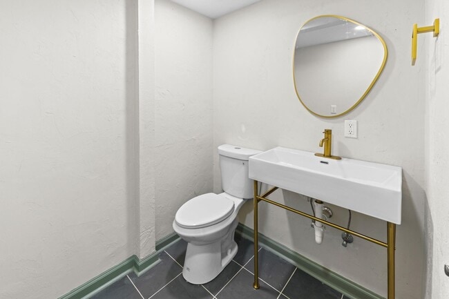 Building Photo - 2066 Tallavana Trail