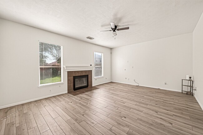 Building Photo - 25135 Florina Ranch Dr