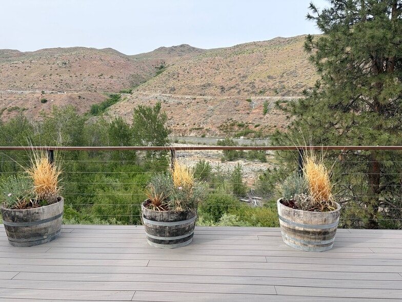Building Photo - 132 WA-153