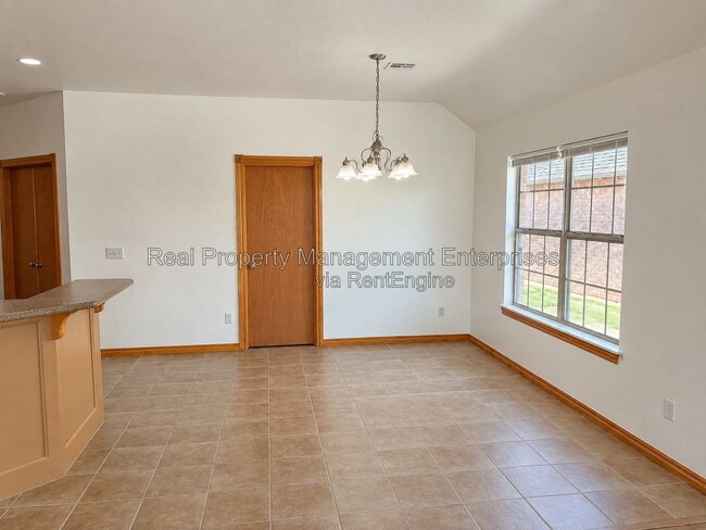 Building Photo - 4713 Castle Bay Cove