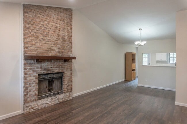 Building Photo - 1321 Burgess Dr