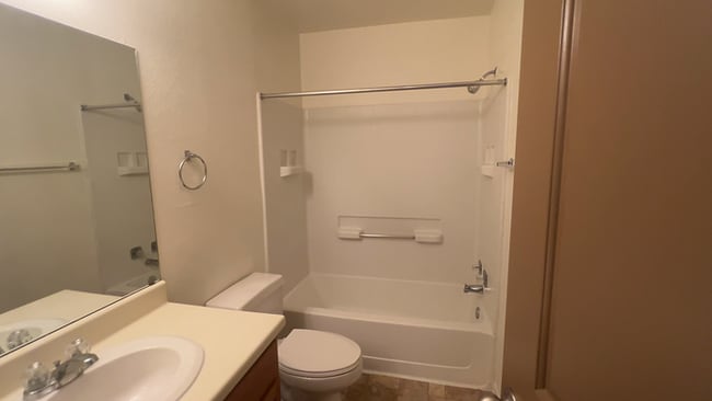 Building Photo - 1316 Dakota Dr