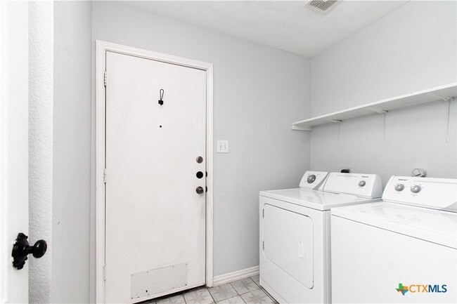 Building Photo - 283 Cordero Dr