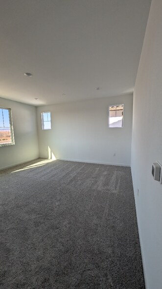 Building Photo - 16540 Barnett St