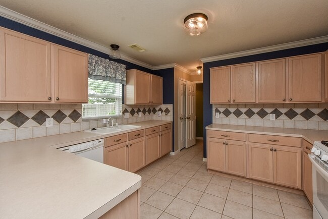 Building Photo - 11911 Brantley Haven Dr