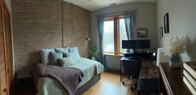 Building Photo - 2755 W Logan Blvd