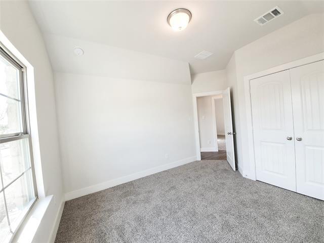 Building Photo - 1409 Black Oak Dr