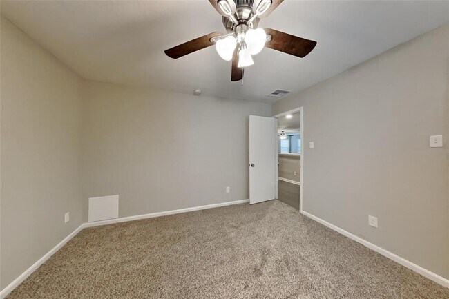 Building Photo - 20527 Cypress Gully Dr