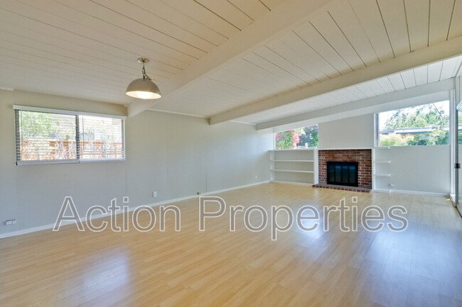 Building Photo - 3974 Duncan Pl