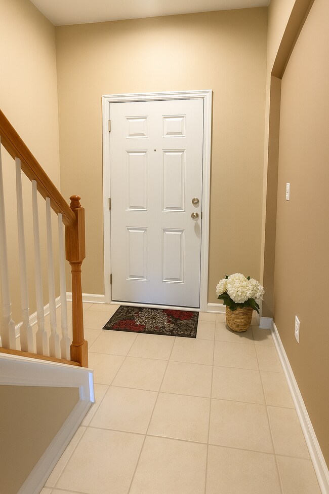 Building Photo - Stunning 3 Bedroom Townhome in Cambridge at Oakleaf Plantation