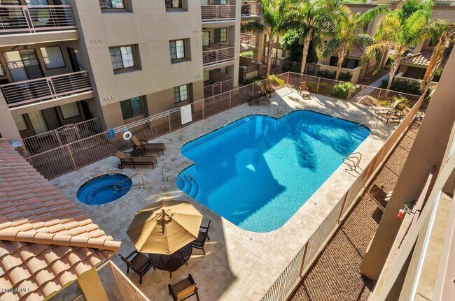 Building Photo - 7609 E Indian Bend Rd