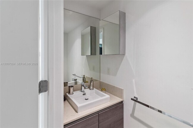 Building Photo - 1080 Brickell Ave