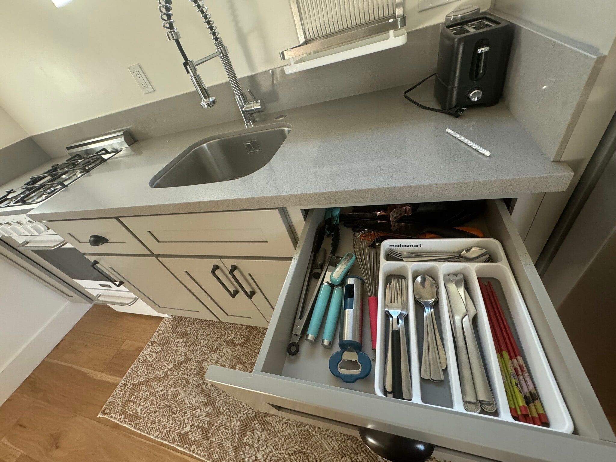 kitchen cabinetsk - 648 E Fairview Blvd