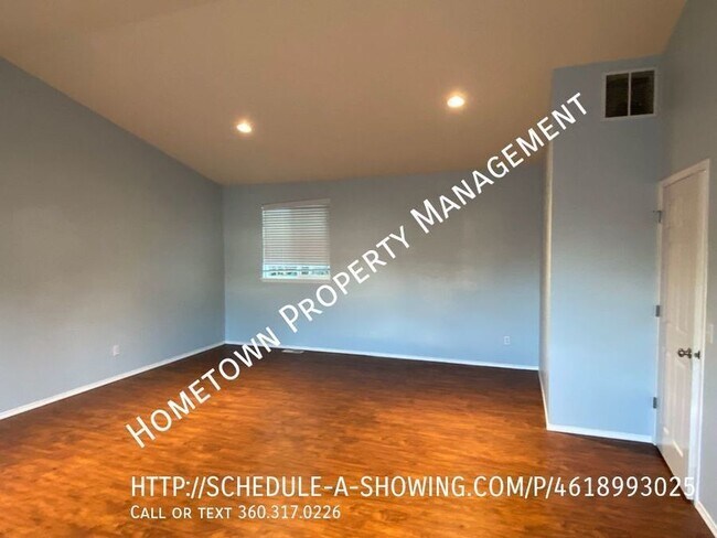 Building Photo - Chambers Creek Beauty - Available NOW!