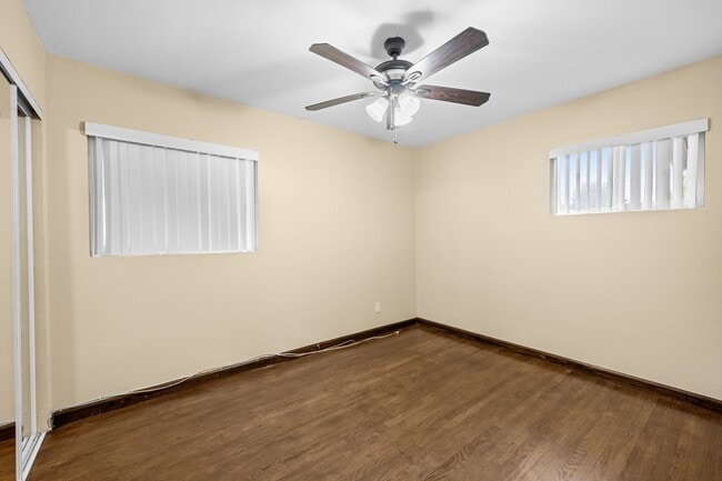 Building Photo - 5423 Mary Ln Dr
