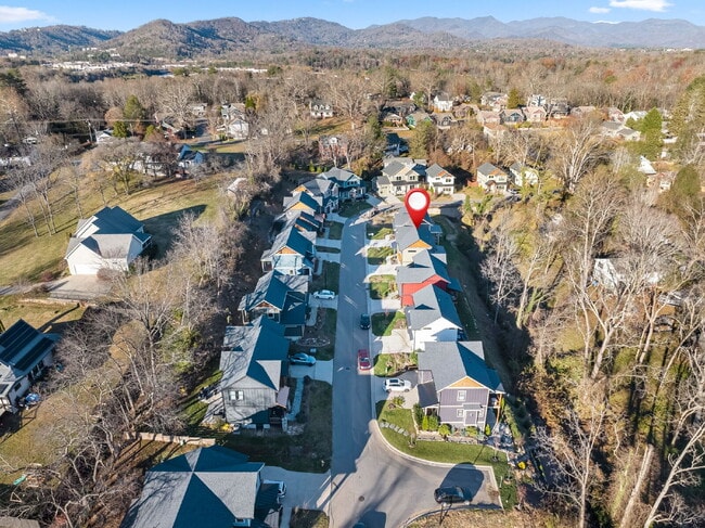Building Photo - Fully Furnished | Asheville Area