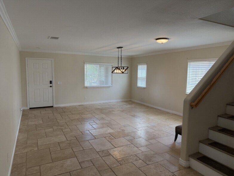 Building Photo - 42121 Delmonte St