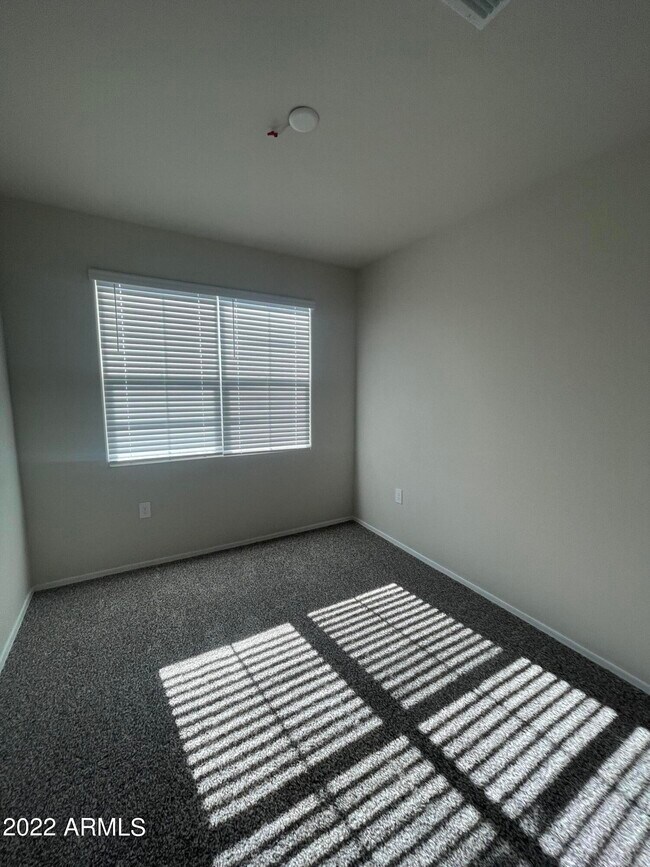 Building Photo - 4183 S 243rd Dr