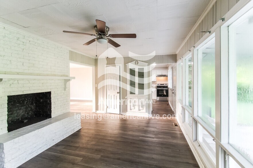 Building Photo - 605 Westview Dr