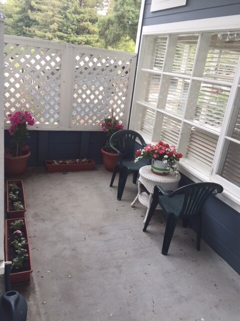 Private Patio - 481 Willow Rd