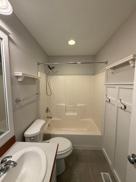 Building Photo - 6151 E Dearborn Dr